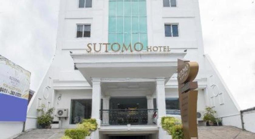 Hotel Sutomo Makassar Esterno foto